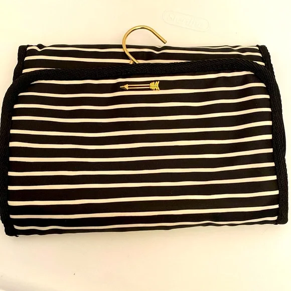 Stella & Dot | Bags | Stella Dot Black And White Striped  display picture 3